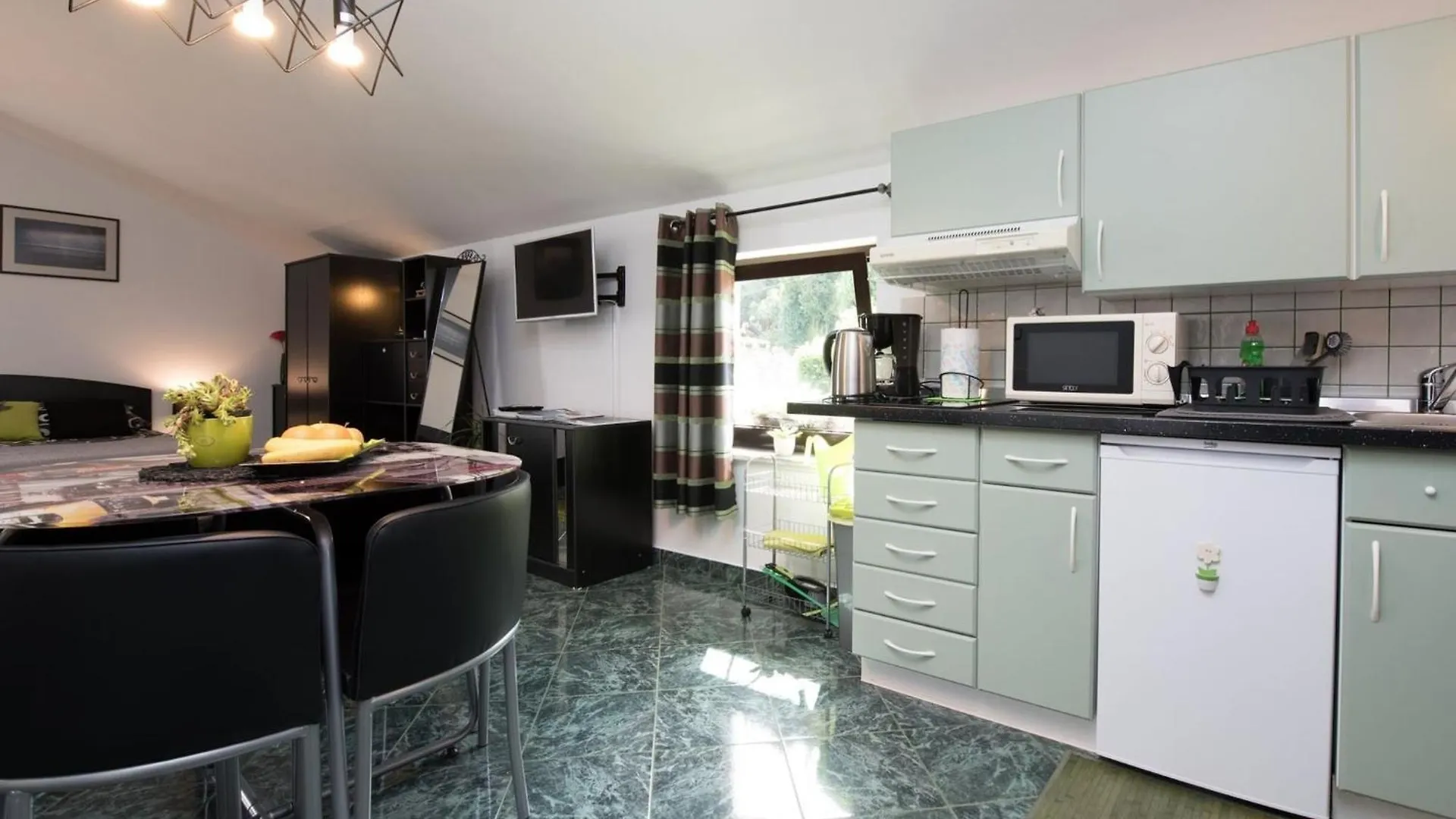 Stylish Lovran Sea View Apartments - Studio Apartment With Balcony And Sea View 0*,  크로아티아